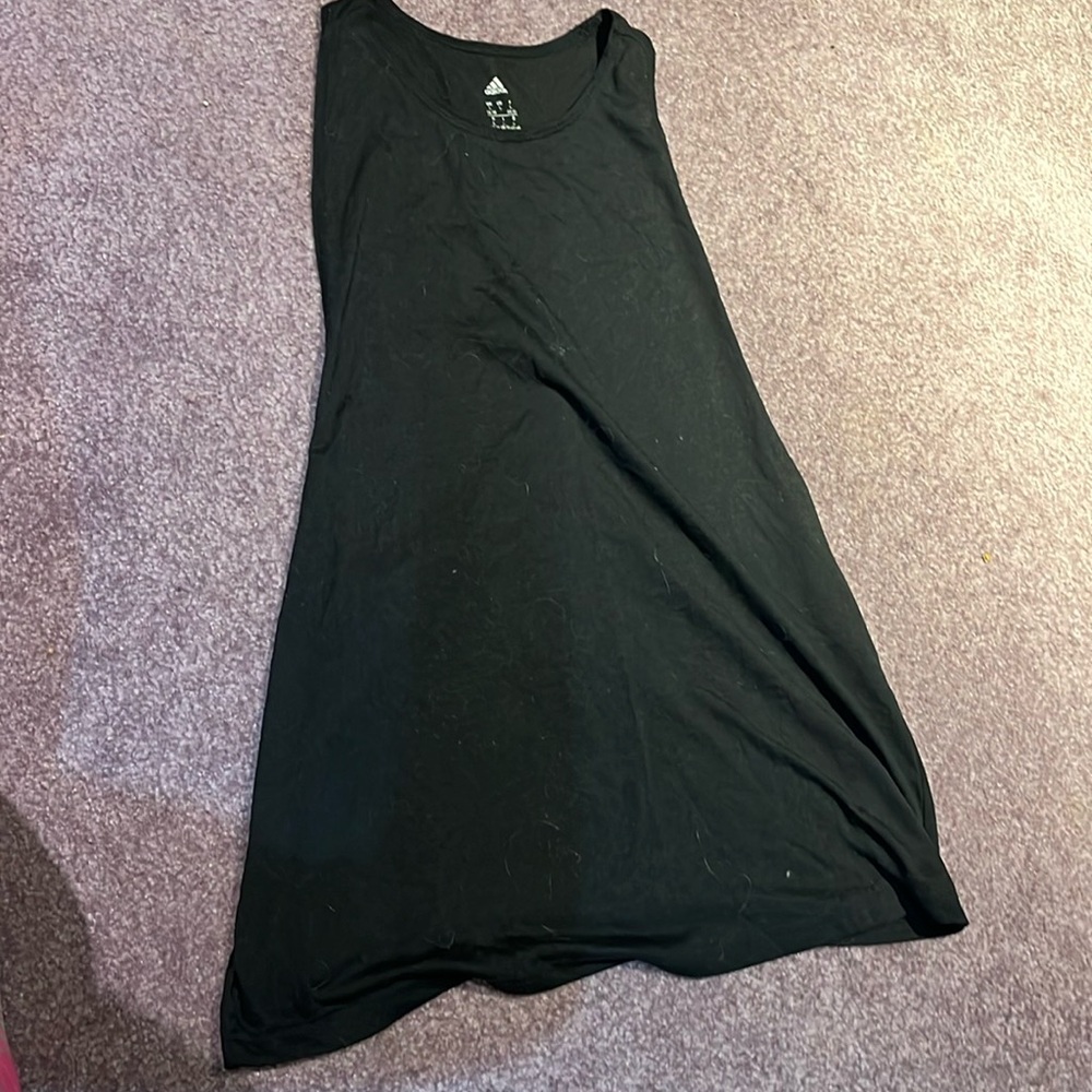 Black workout tank top